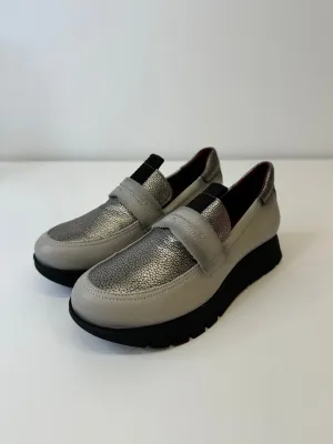 JOSE SAENZ Grey Metallic Loafers