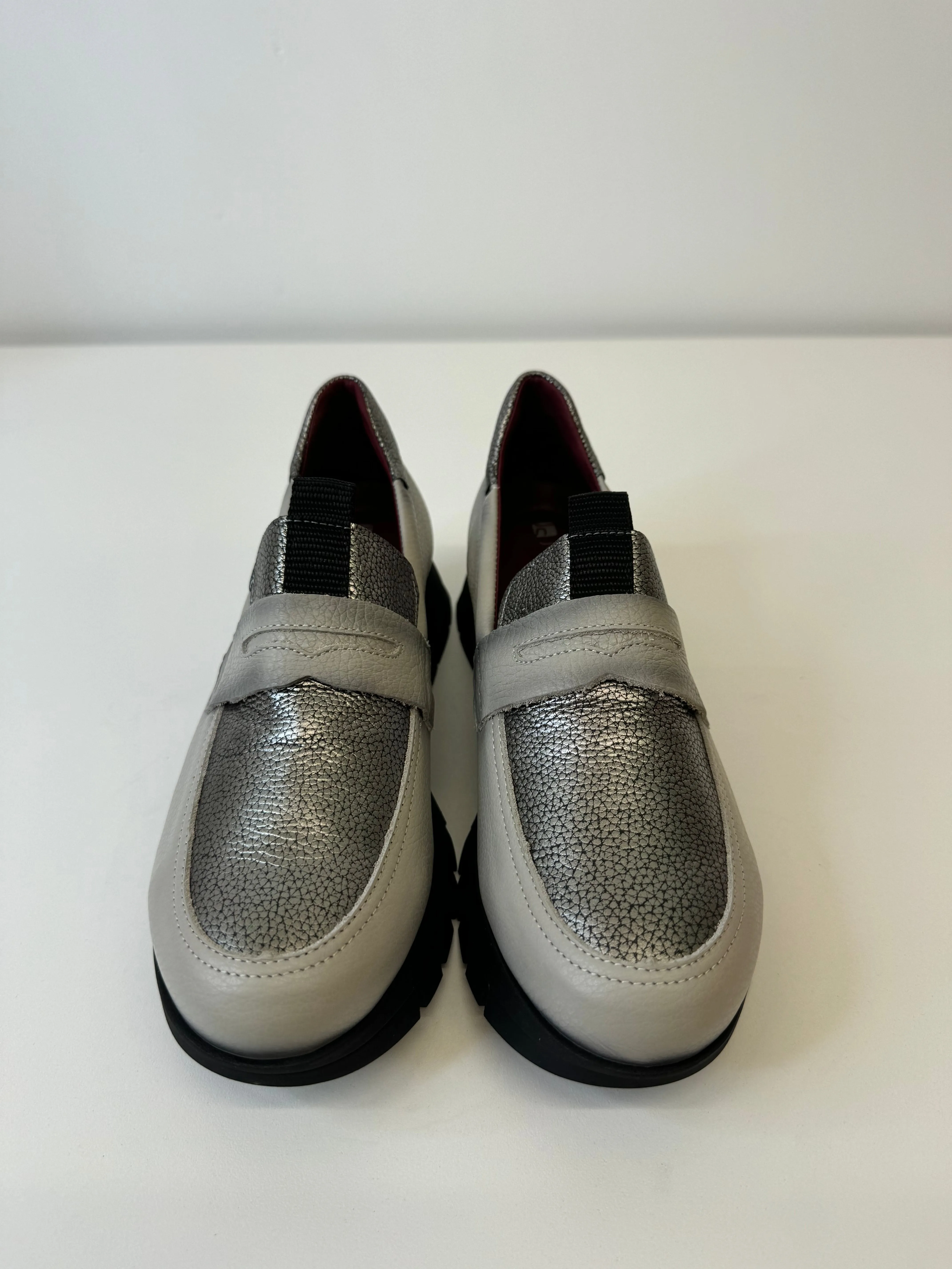 JOSE SAENZ Grey Metallic Loafers