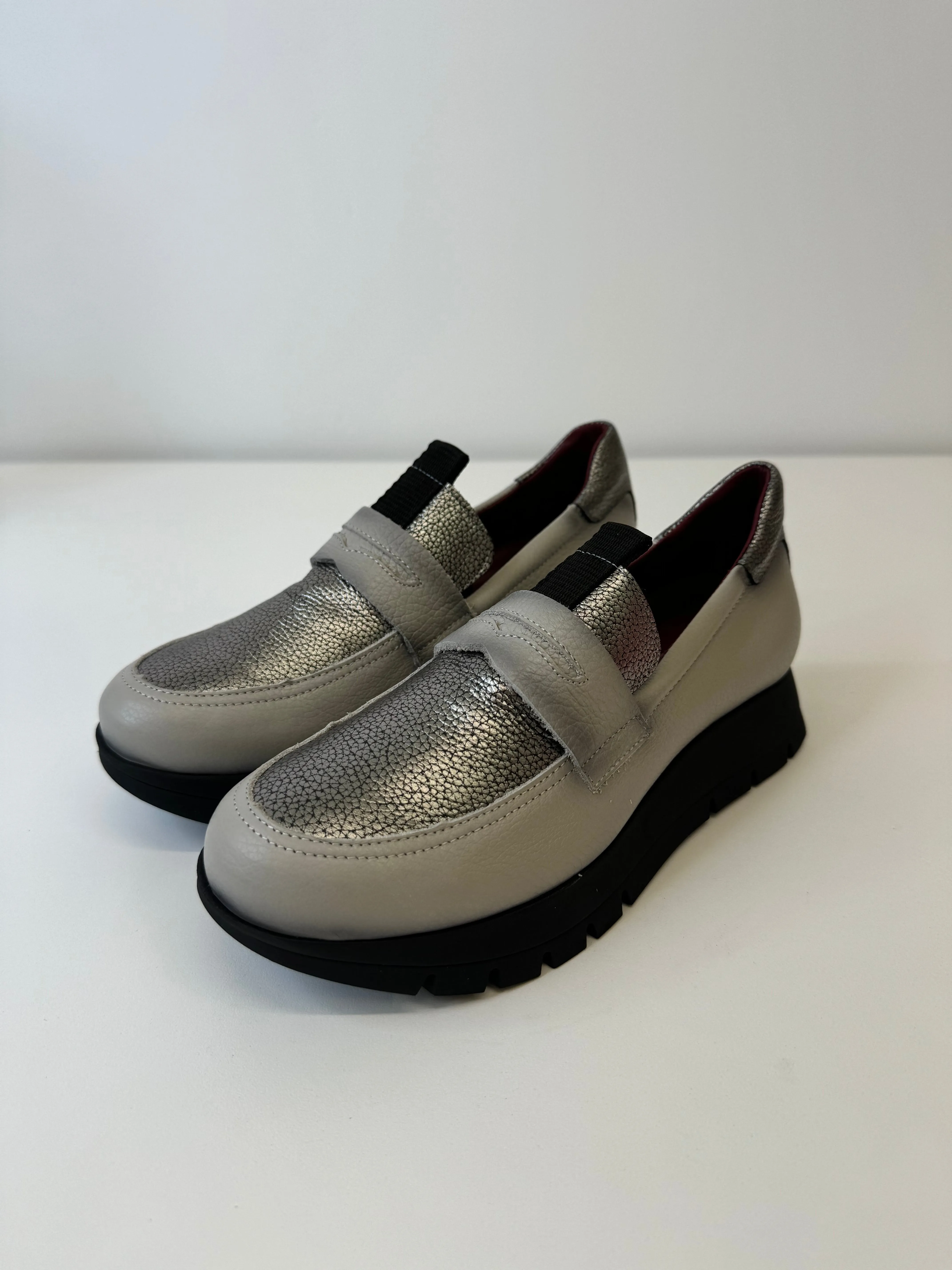 JOSE SAENZ Grey Metallic Loafers