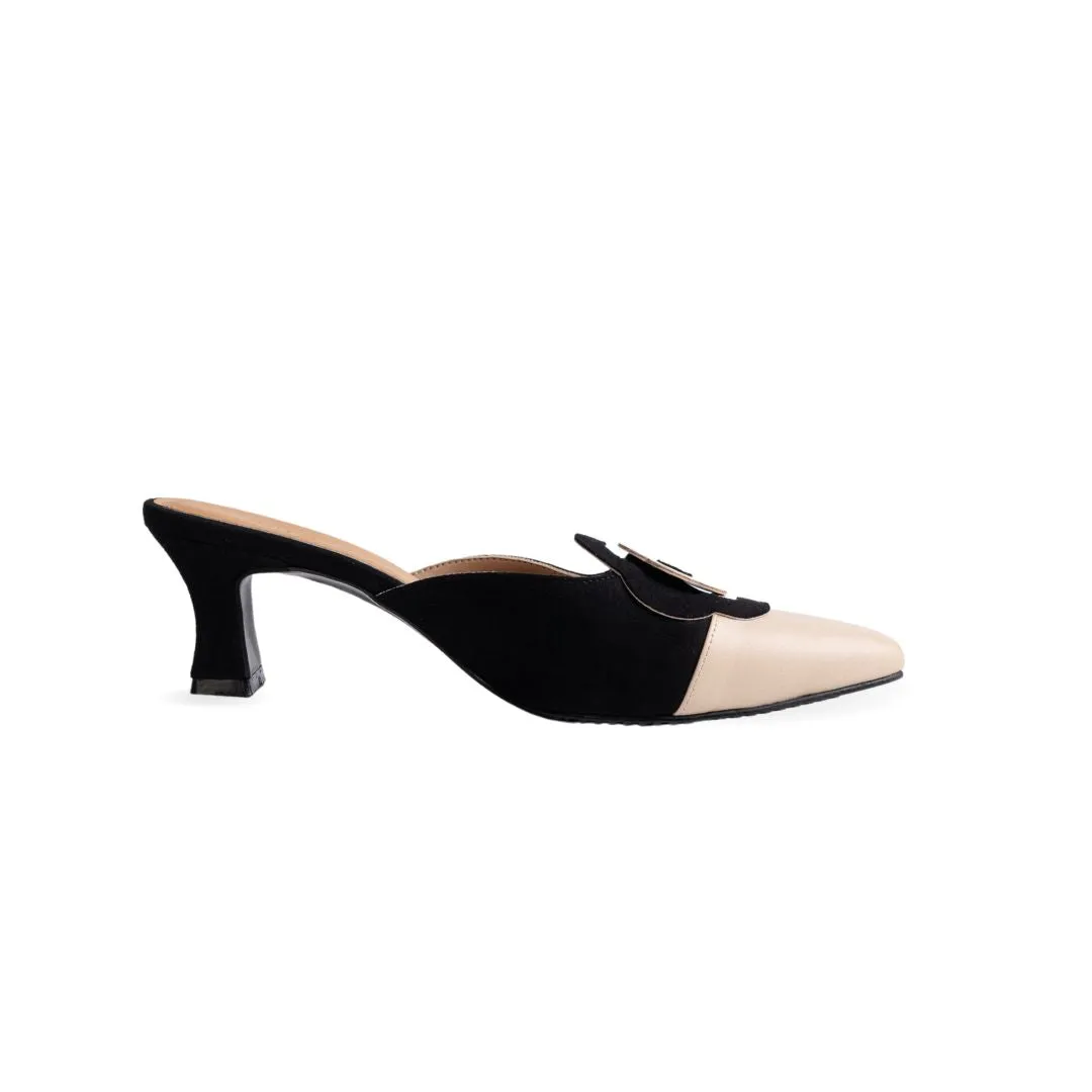 Moxie Mules in Hana Black & Beige