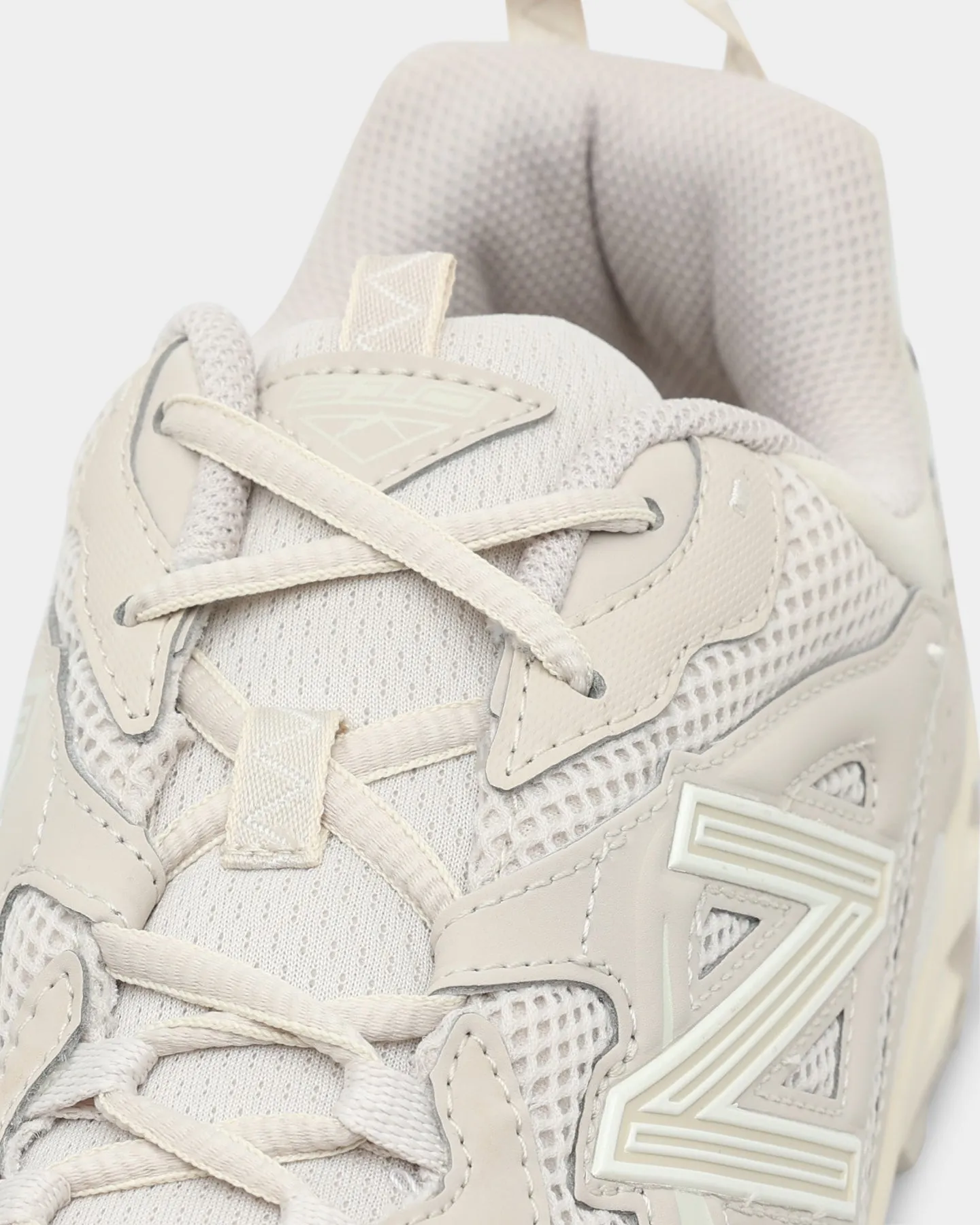 New Balance ML610TBC Cream