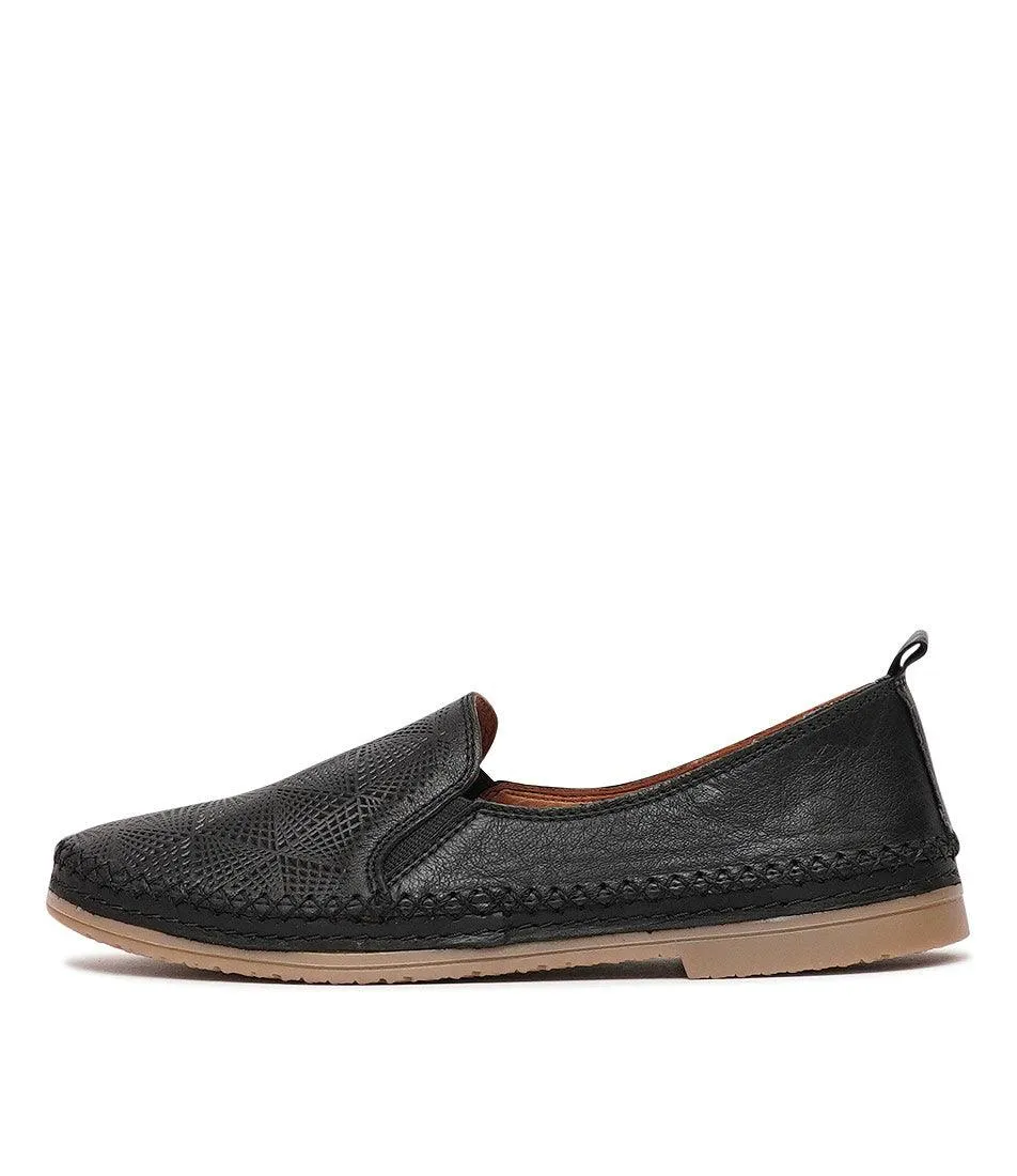 Siddle Black Leather Flats